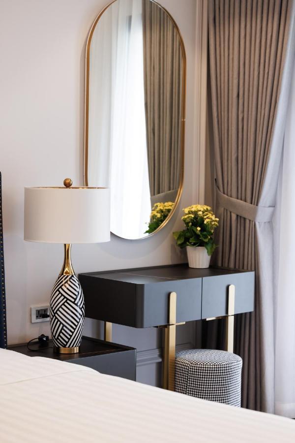Apartments By Vitrine Hanoi Bagian luar foto